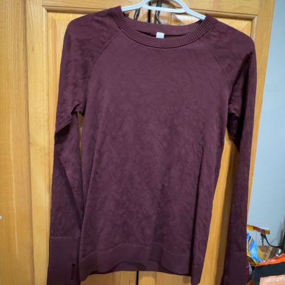 NWOT Rest Less Pullover - Picture 3 of 7